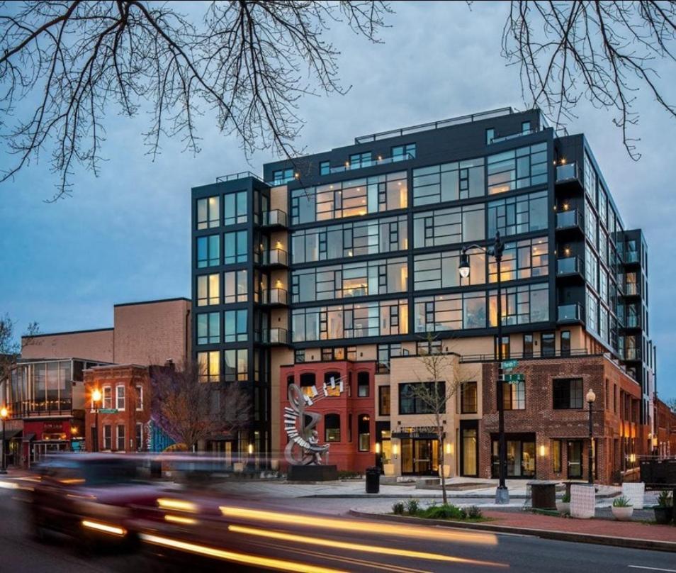 Pure Voyage Shaw Aparthotel Washington Bagian luar foto