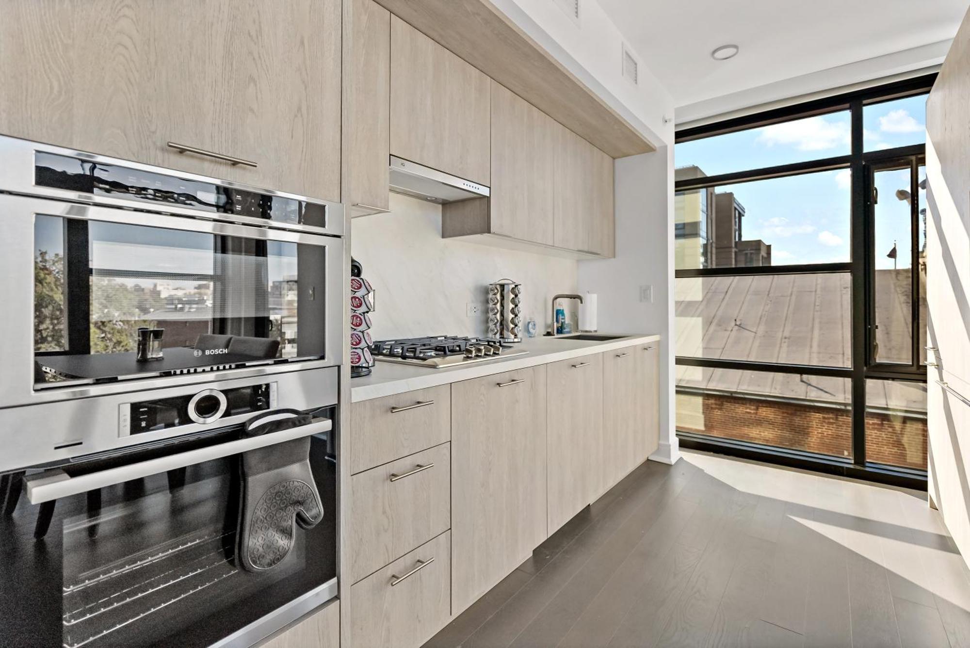 Pure Voyage Shaw Aparthotel Washington Bagian luar foto