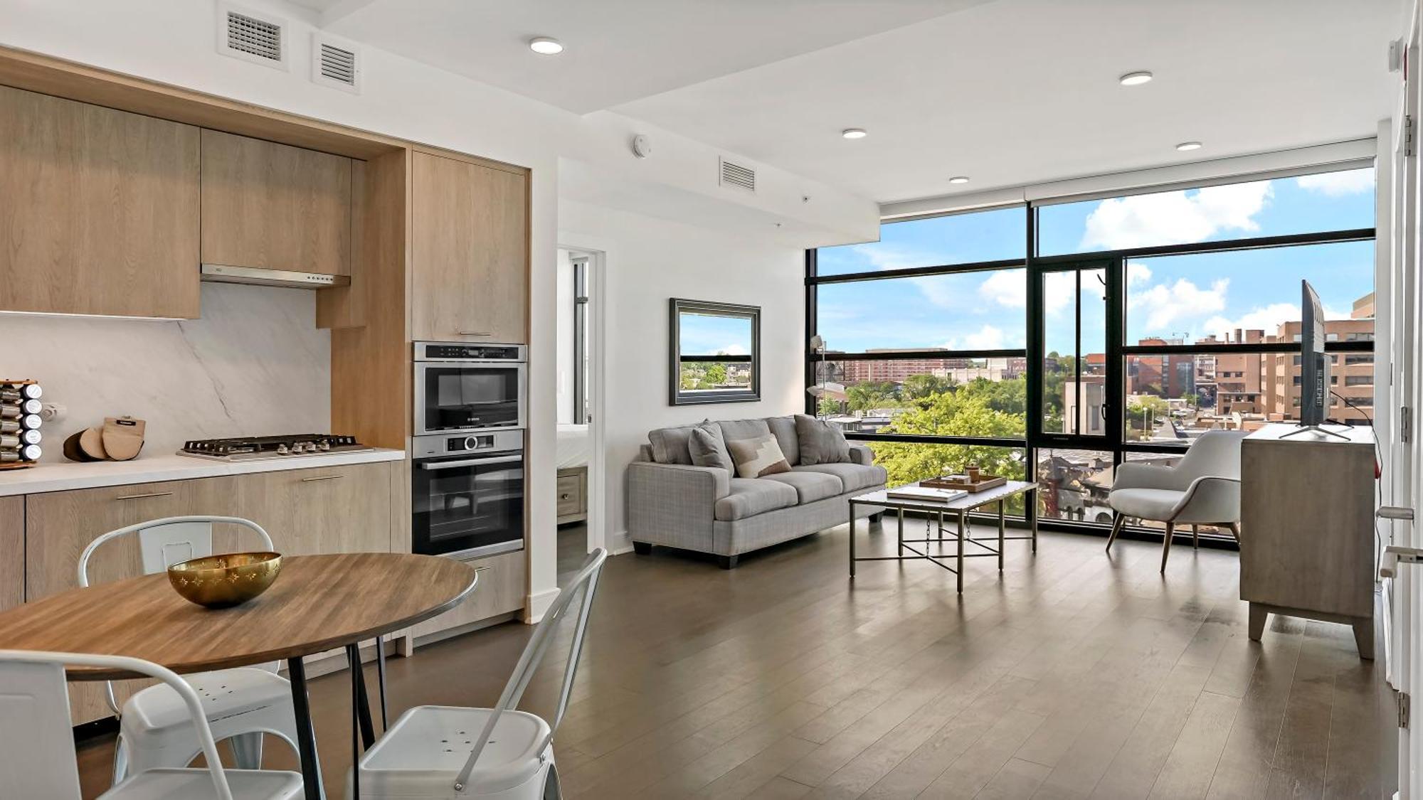 Pure Voyage Shaw Aparthotel Washington Bagian luar foto