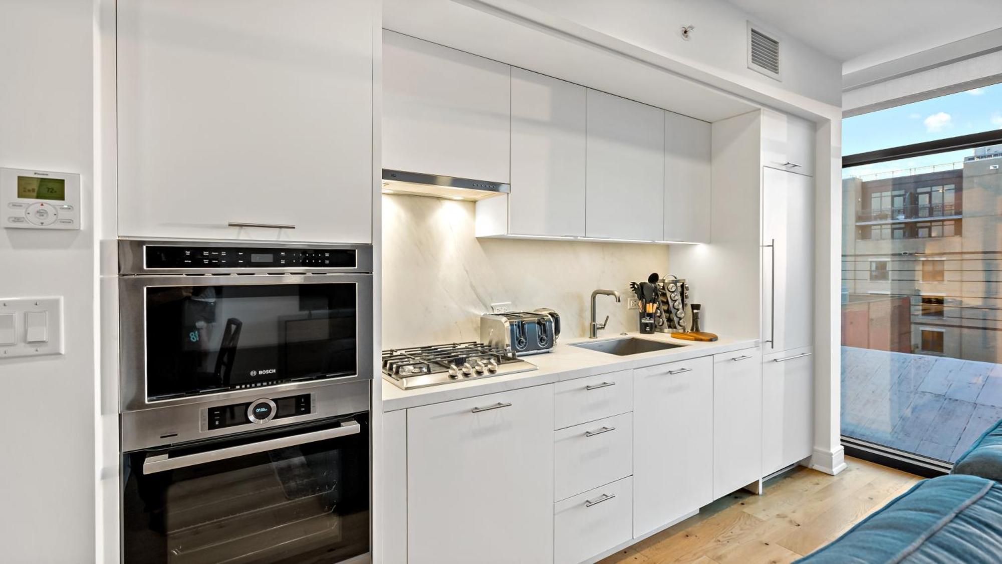 Pure Voyage Shaw Aparthotel Washington Bagian luar foto