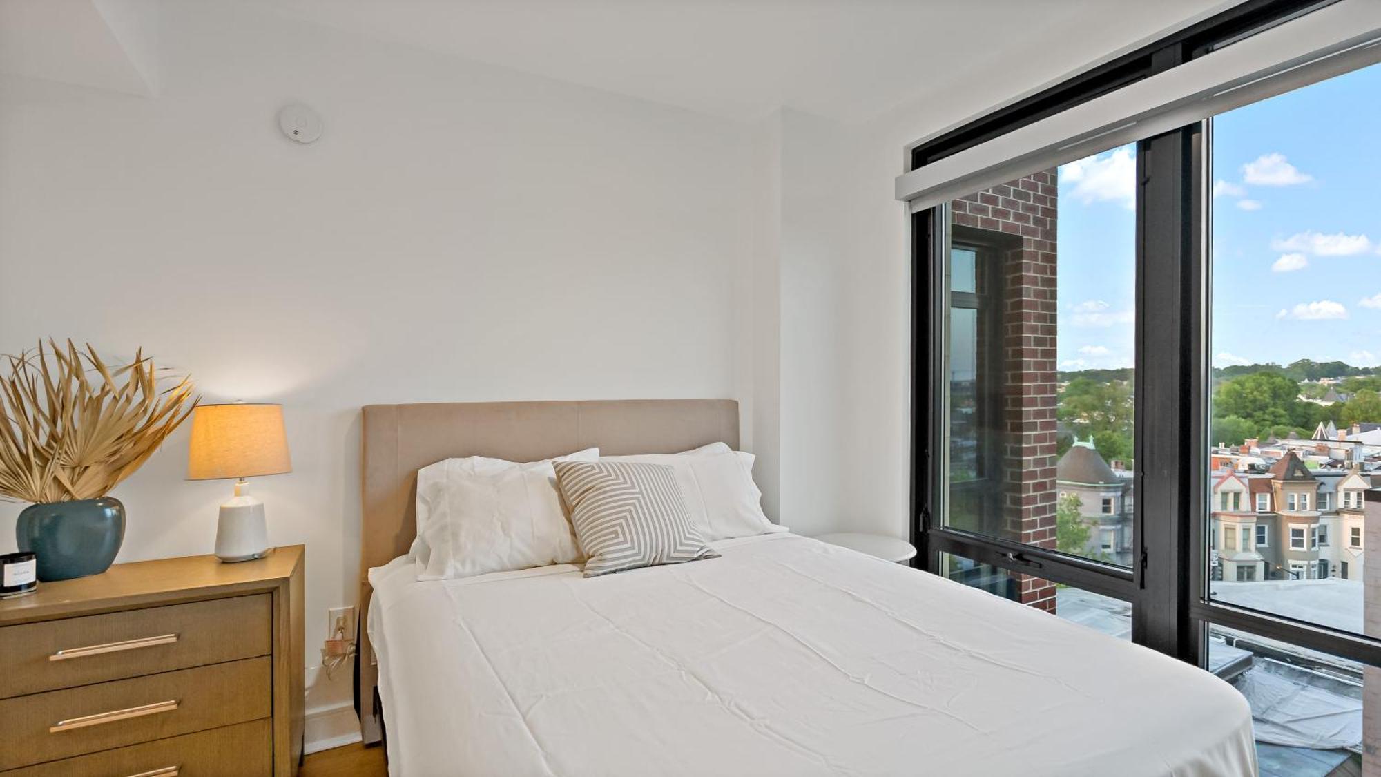 Pure Voyage Shaw Aparthotel Washington Bagian luar foto