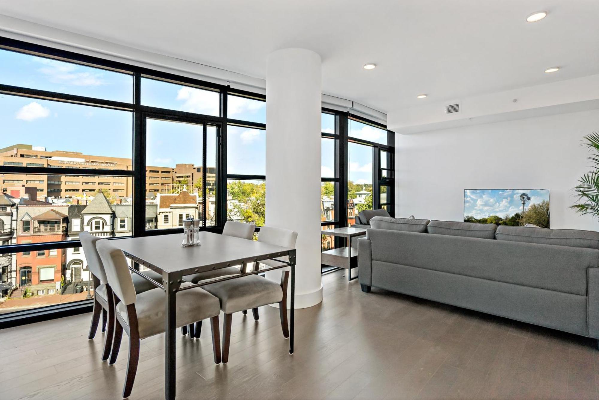 Pure Voyage Shaw Aparthotel Washington Bagian luar foto
