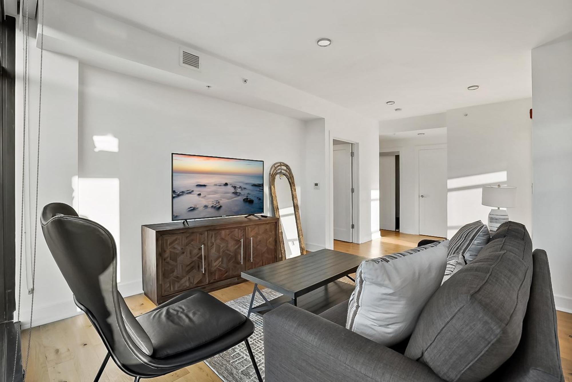 Pure Voyage Shaw Aparthotel Washington Bagian luar foto